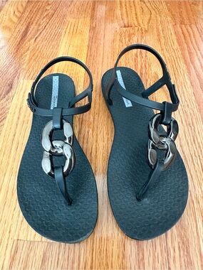 Ipanema Black T-Strap Sandals with Chain Detail